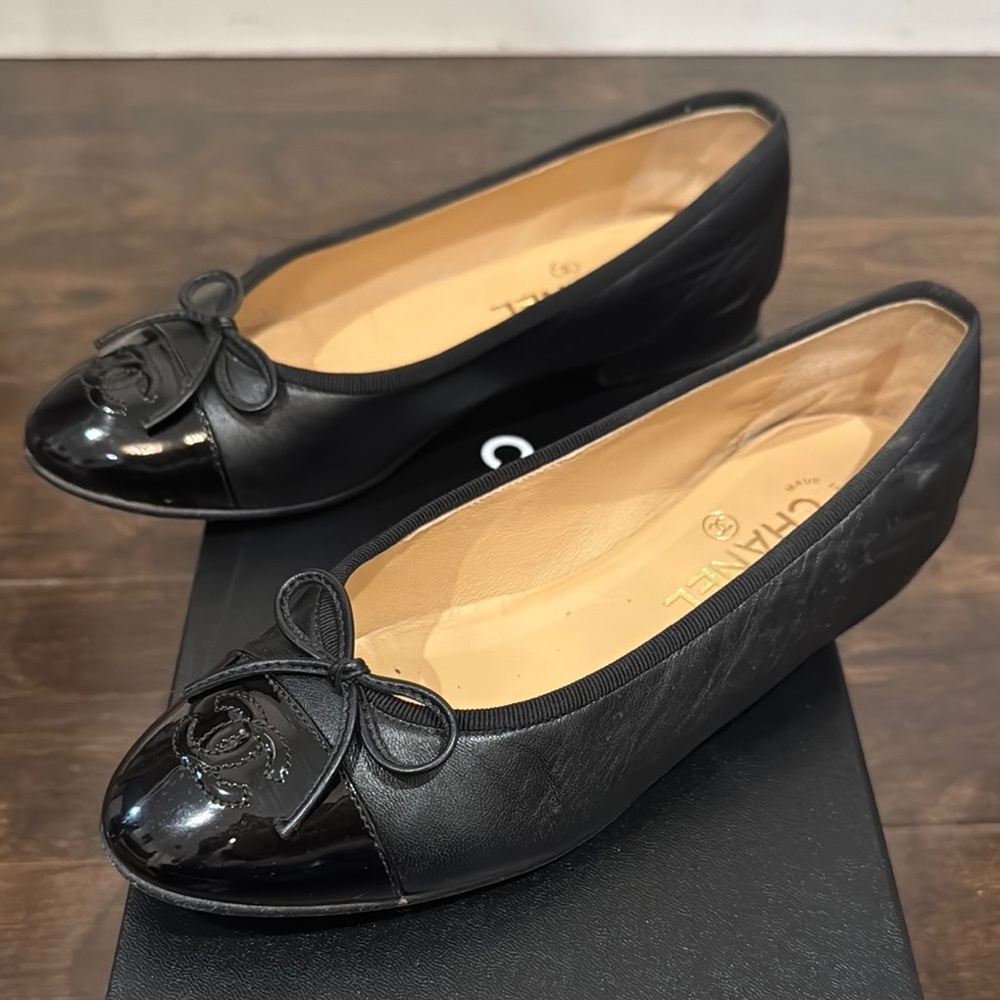 Chanel Black Women's Ballet Flats